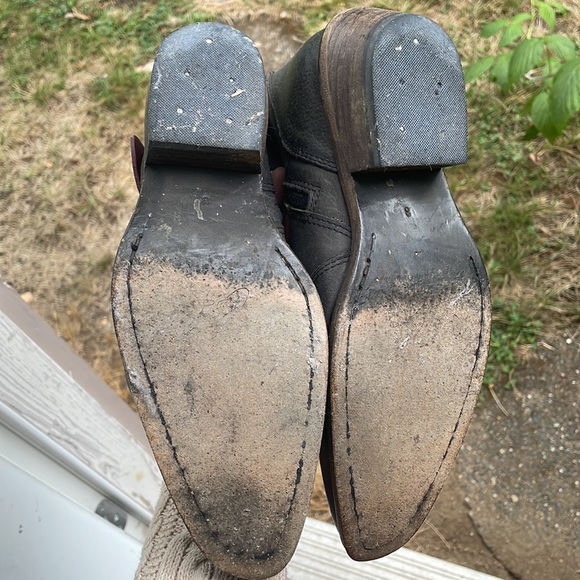 Black Fluevog Pointy Toe Boots w/ straps and studs sz 8 - Picture 6 of 6